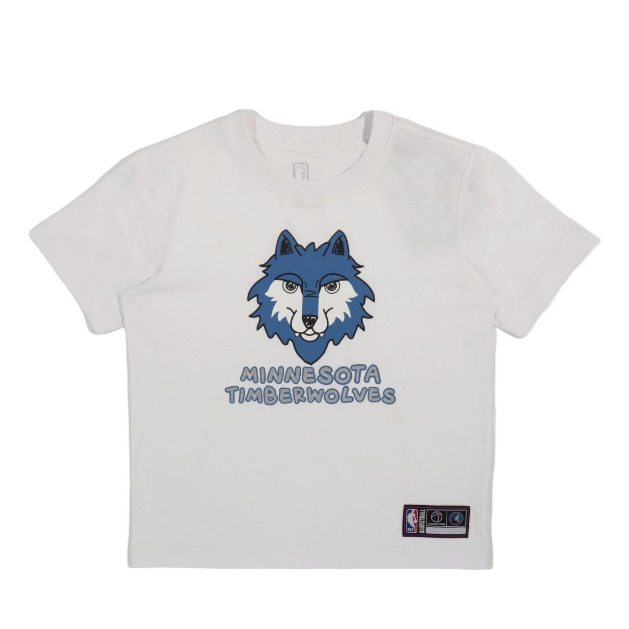 白色明尼蘇達灰狼隊 T 卹，帶有藍色狼頭和球隊名稱標誌。