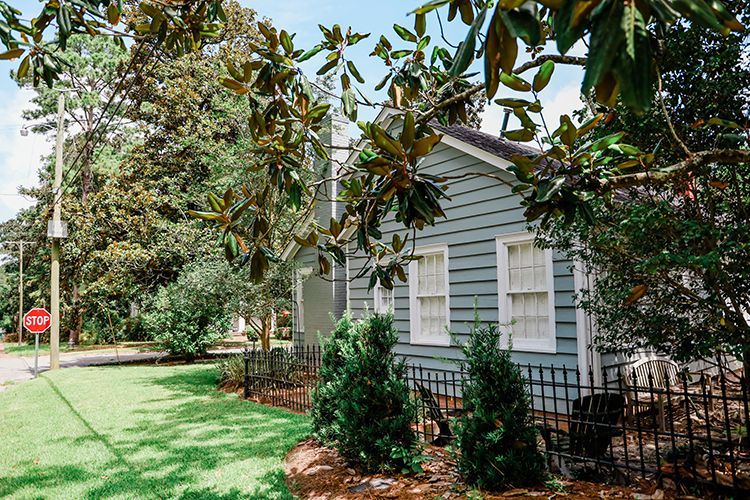 standard single story, neighborhood home in Little Rock