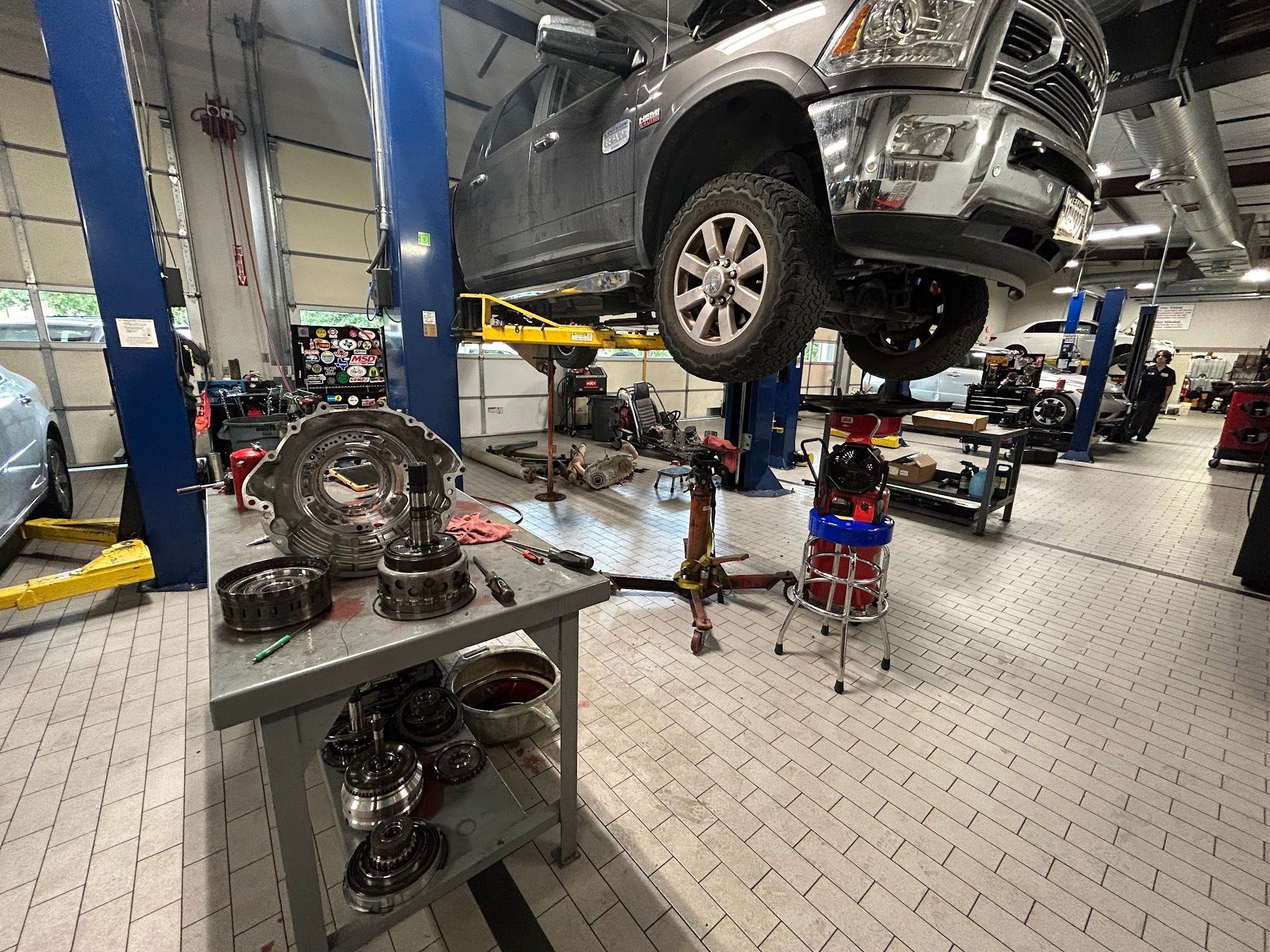 Transmission Parts and Vehicle Service in Auto Repair Bay | Elite Auto Care