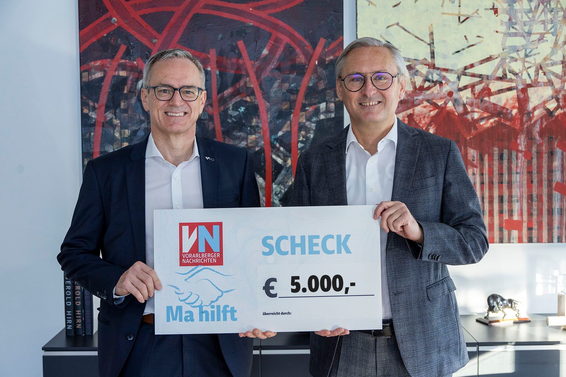 Scheckübergabe Volksbank: 5.000€