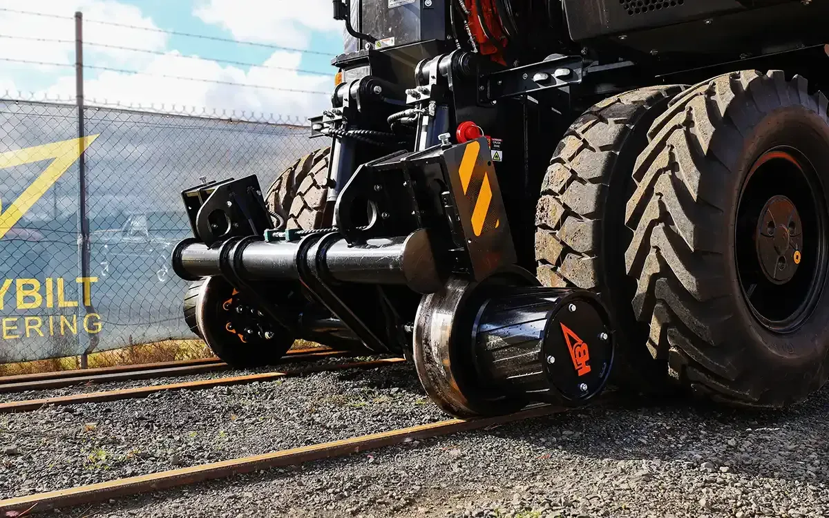 WHEELED EXCAVATOR