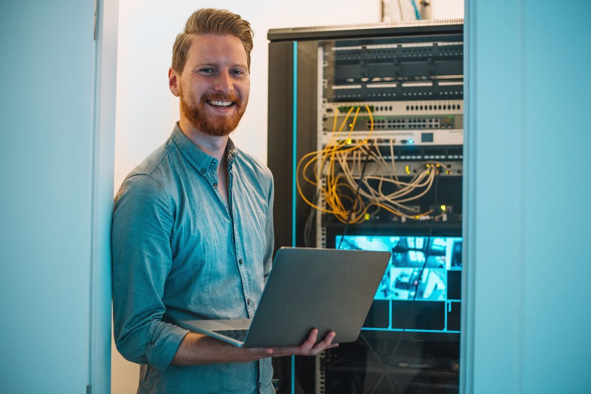 Male IT Technician — Massillon, OH — Televoi LLC Male IT Technician — Massillon, OH — Televoi LLC