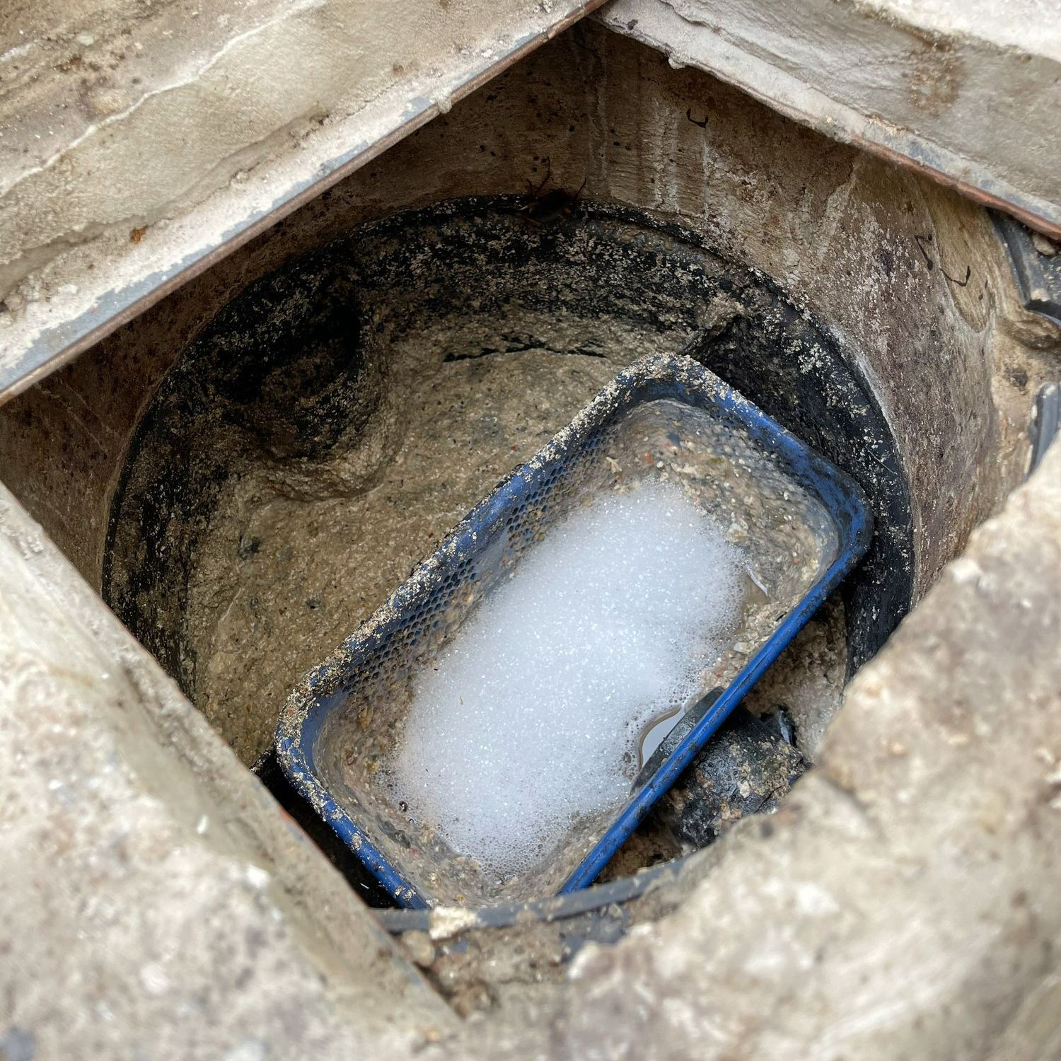 Dirty Grease Trap - Sumter, SC - T & N Septic Tank Co. Dirty Grease Trap - Sumter, SC - T & N Septic Tank Co.