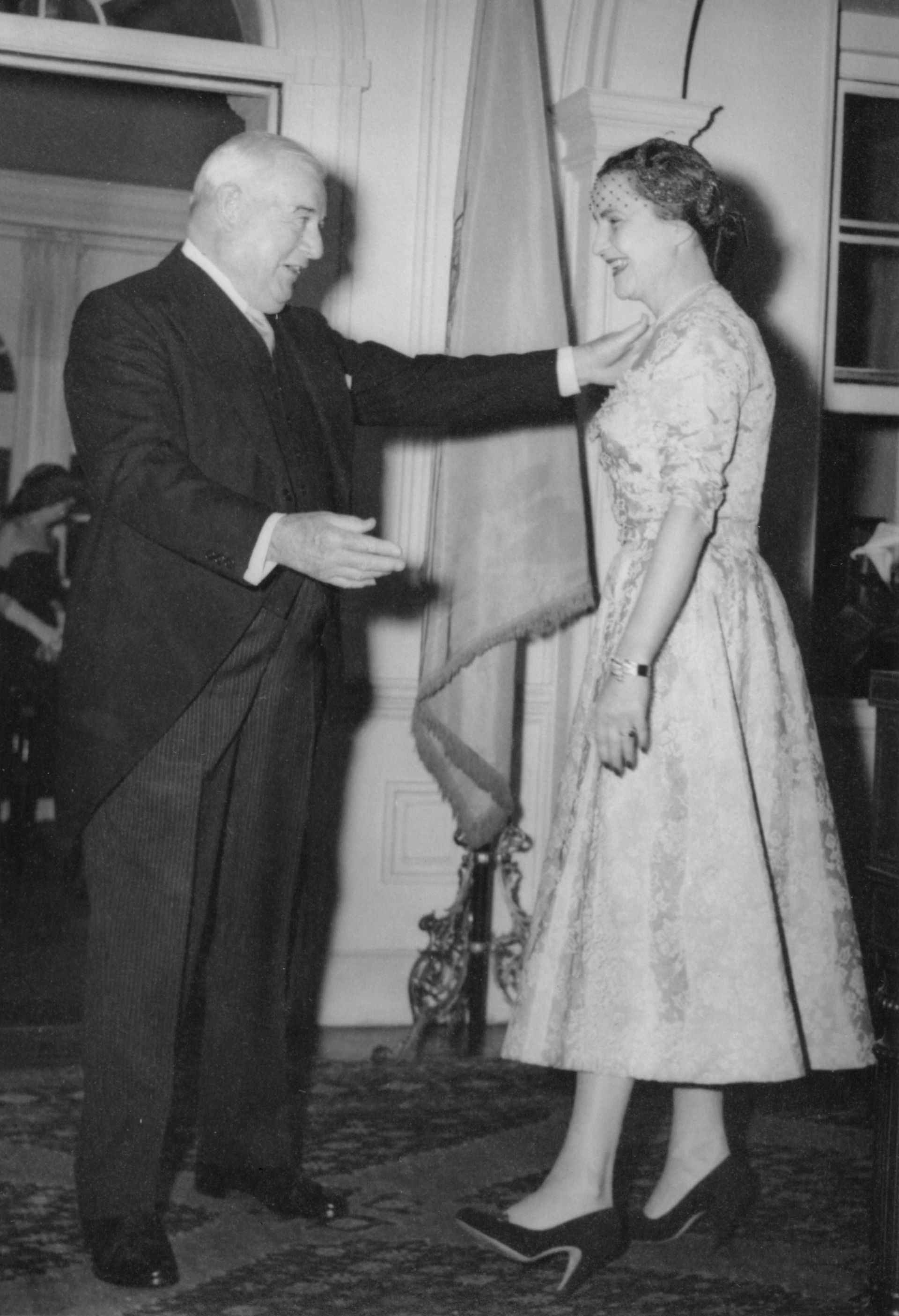 Walter and Camilla Edge in Morven’s hall during the wedding of their daughter Mary Esther, May 1952. Morven Archive. Gift of Luke MacFadyen.