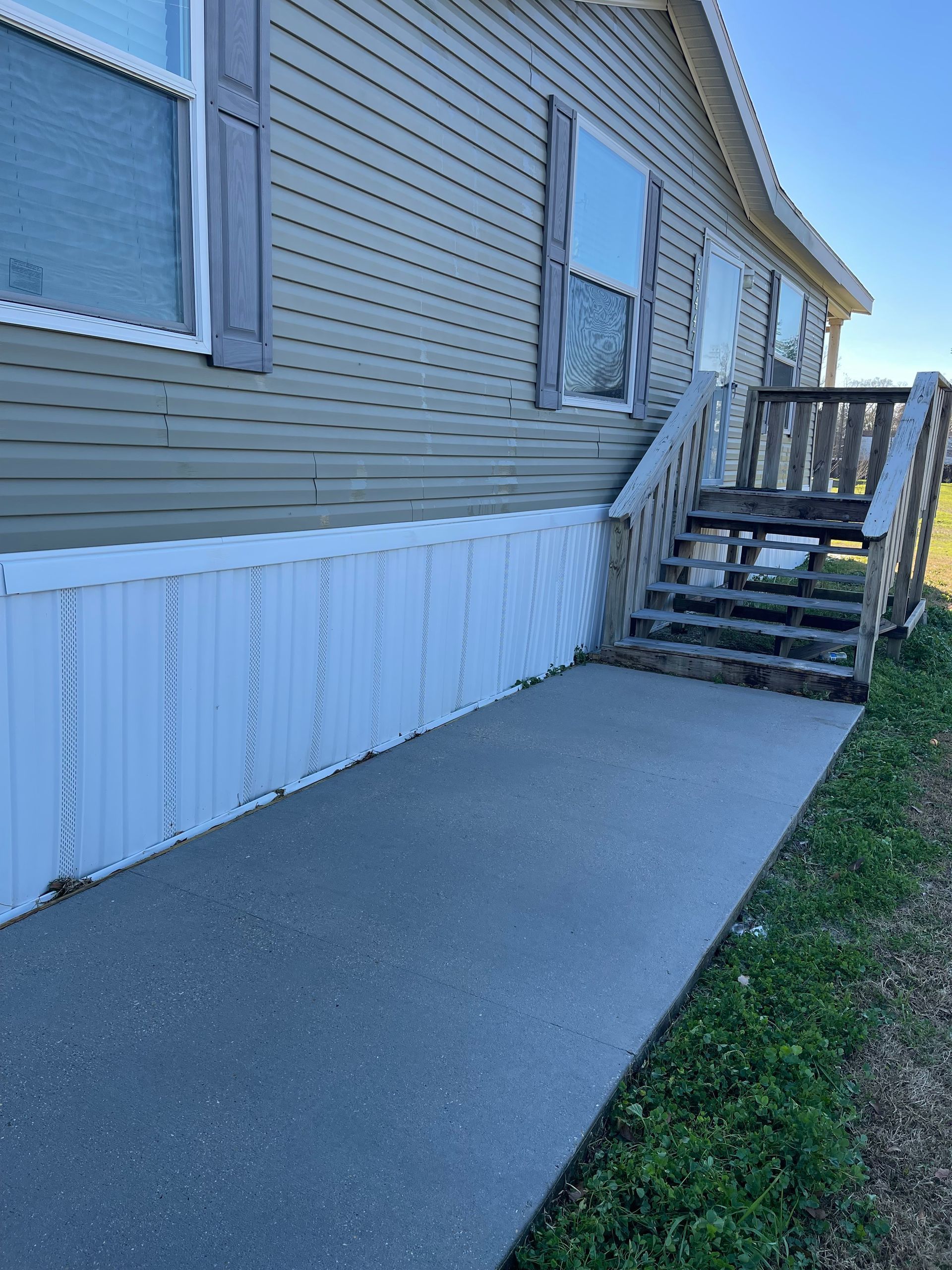 power washing concrete driveway