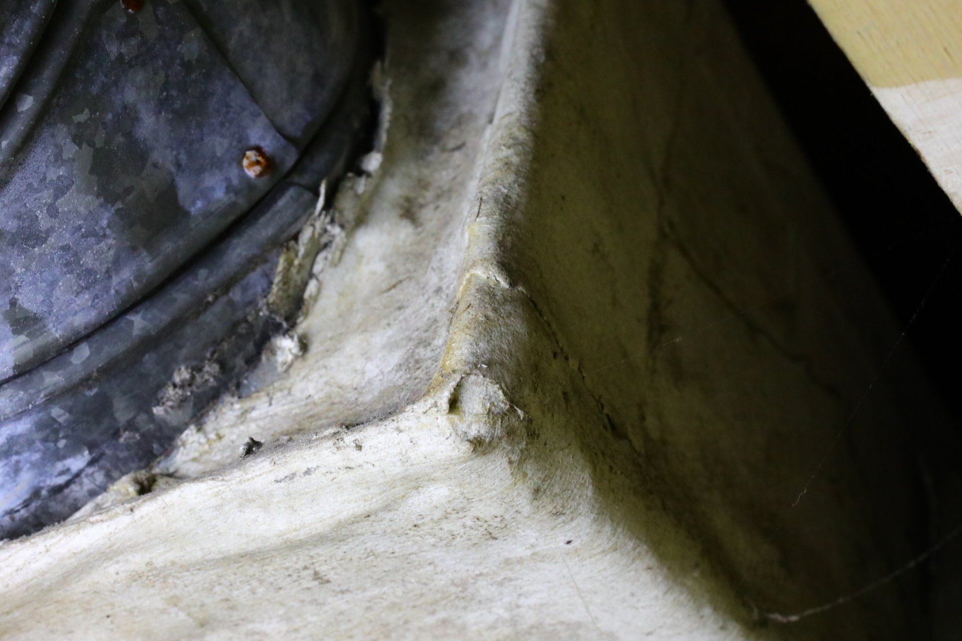 Asbestos Insulation On Heating/Cooling Duct Work - Melbourne - Airfixing Heating & Cooling