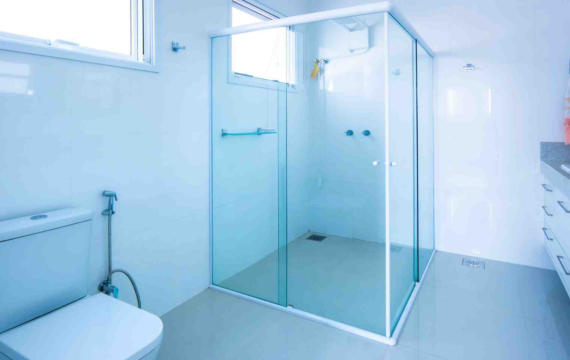 baño moderno higiénico