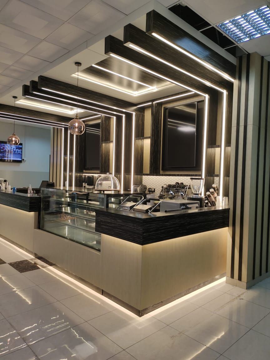 Modern custom made coffee shop fit-out works at Dubai Jumeriah