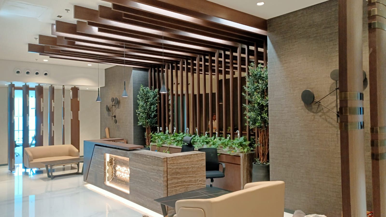 custom-commercial-joinery-reception-dubai
