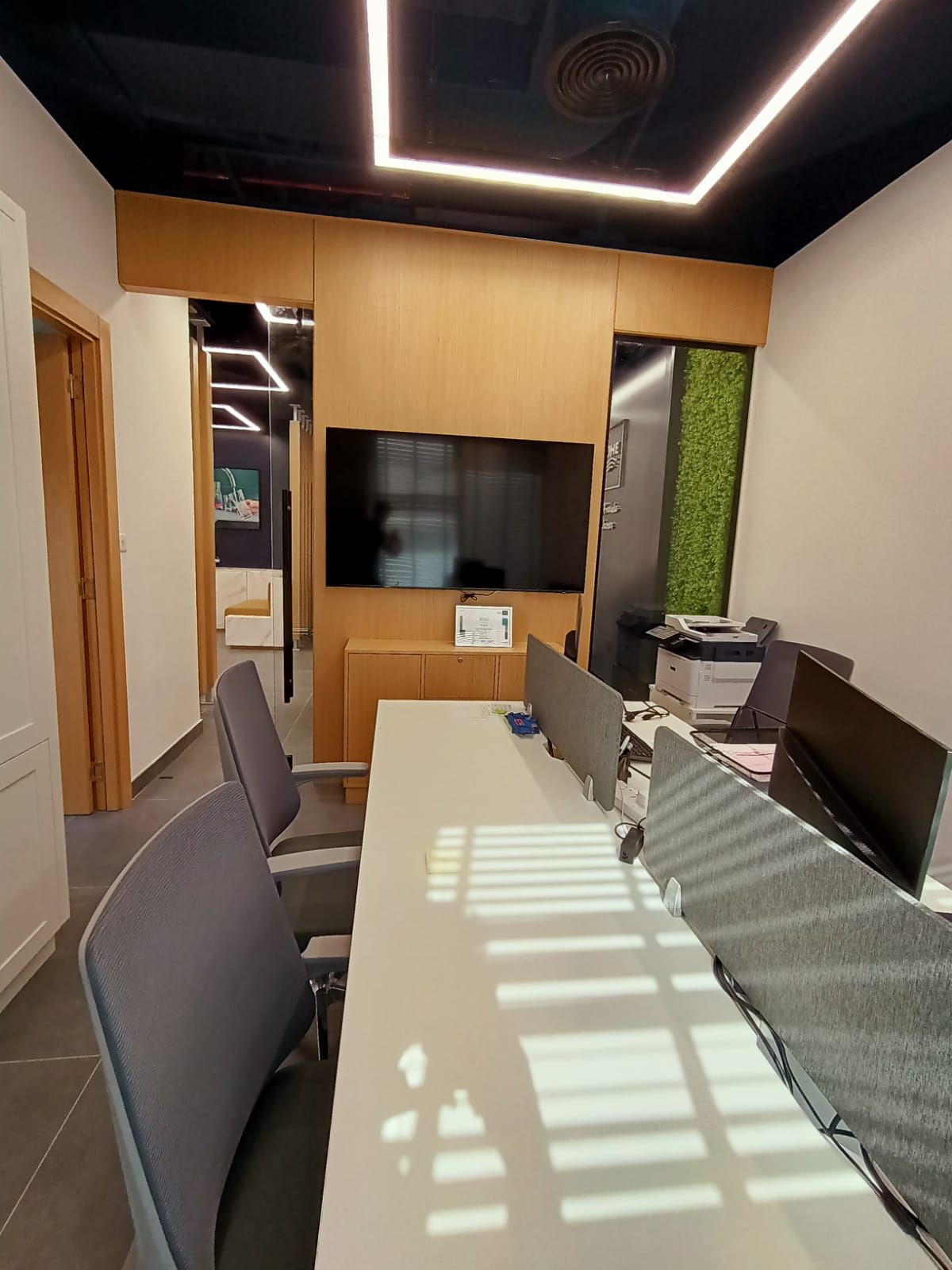 Corporate office workspace Dubai custom joinery and workstation fit-out