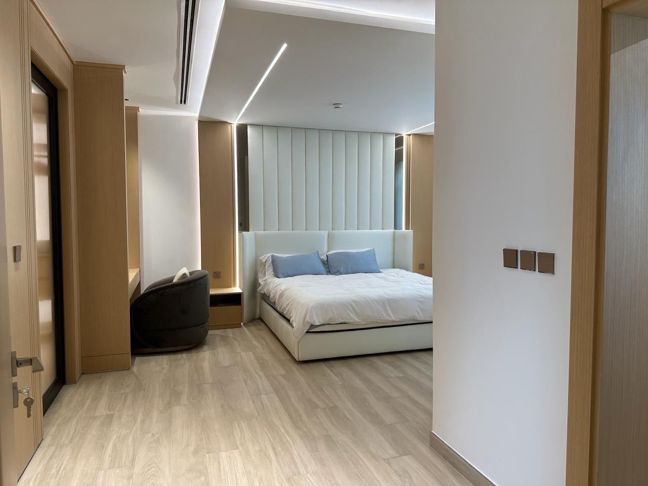 Modern interior upgrade after luxury villa renovation in Jumeirah Park Dubai