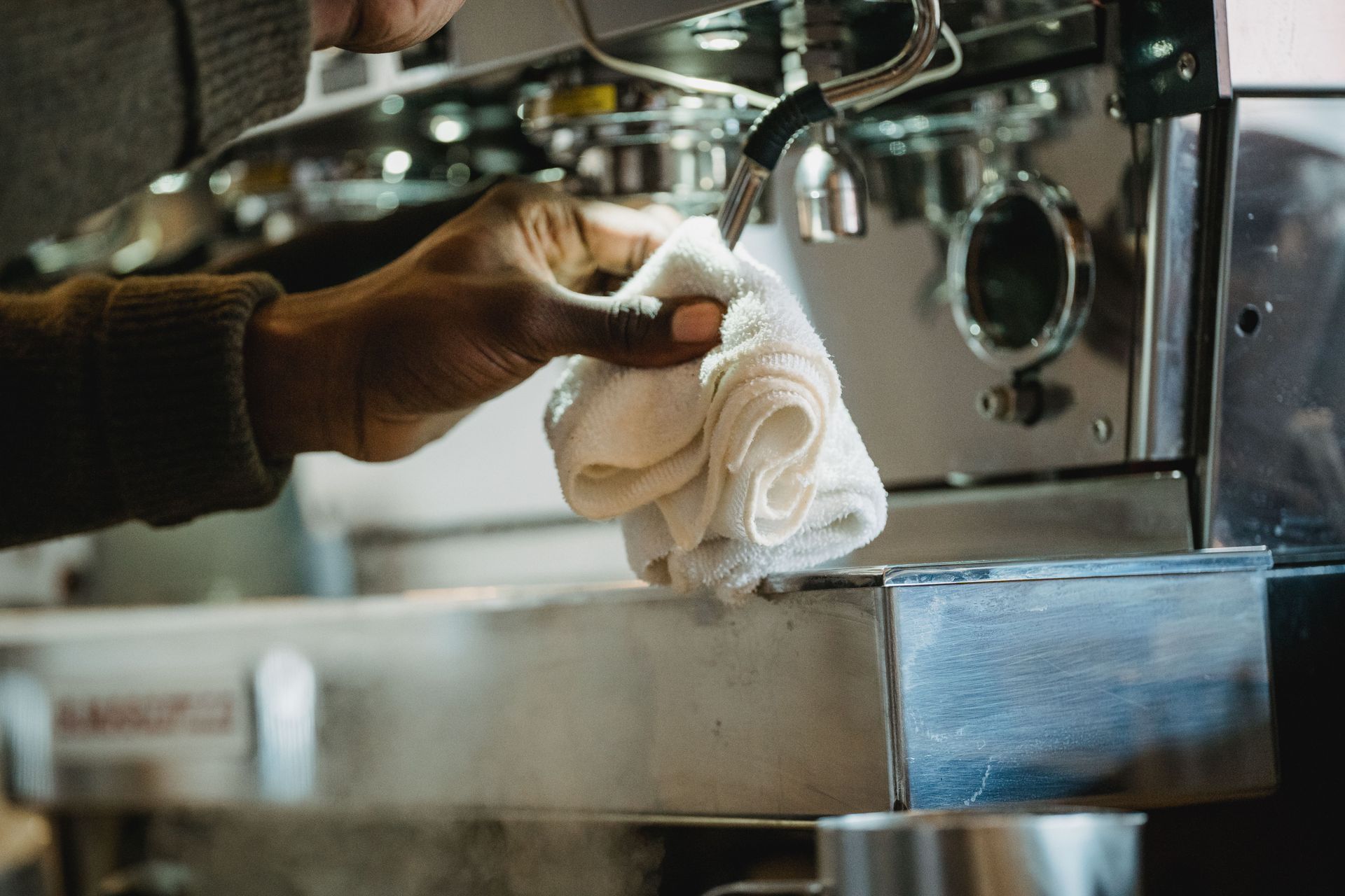 Commercial coffee machine cleaning and ongoing service