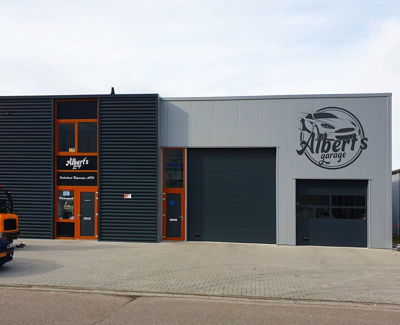 Vibe Creative reclamebureau Zeeuws-Vlaanderen case Alberts Garage gevelbelettering
