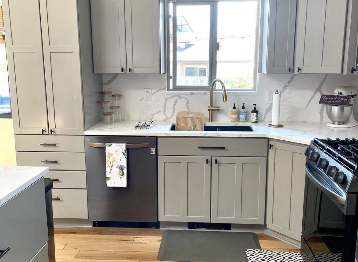 cabinet painting services