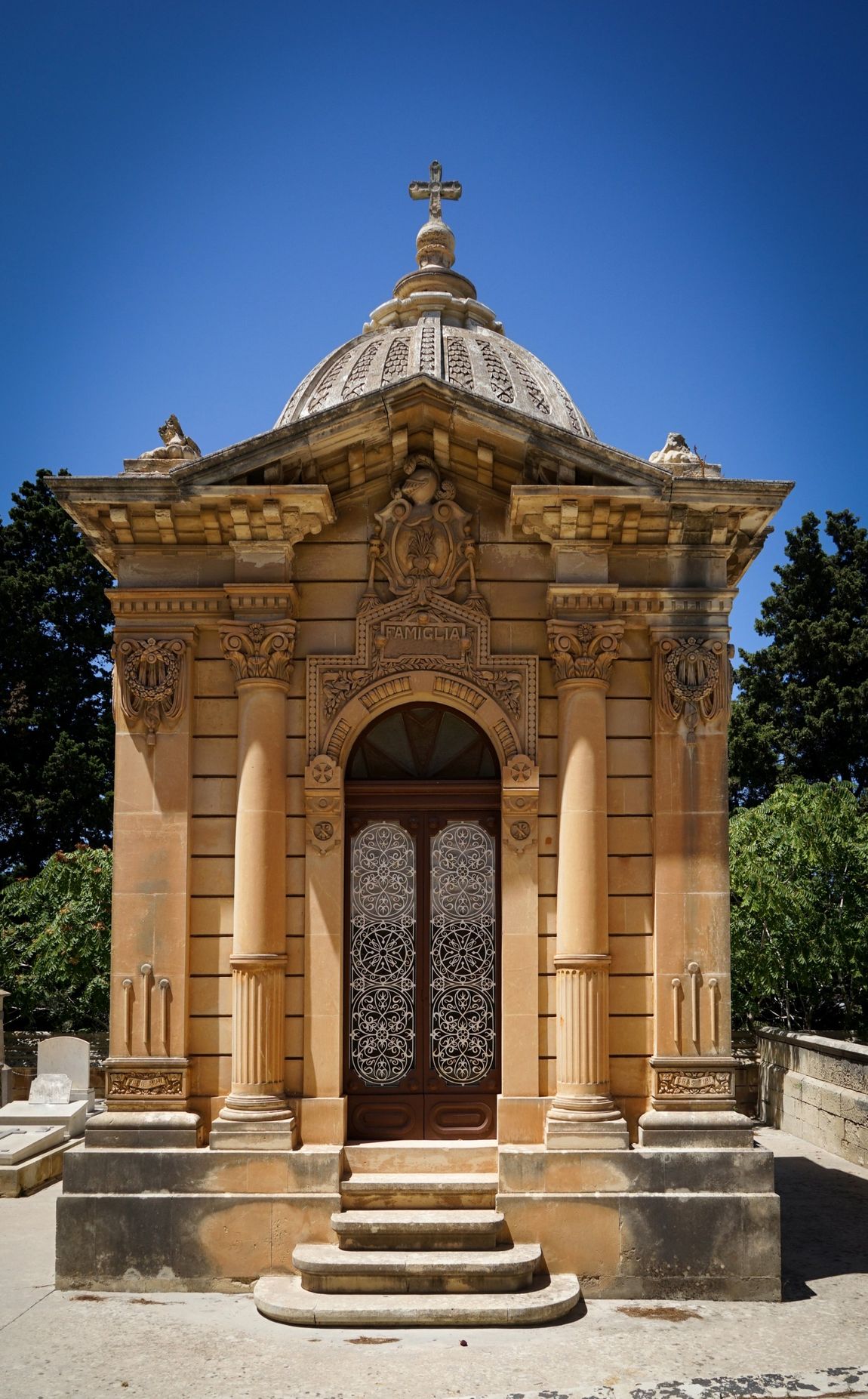 edicola funeraria