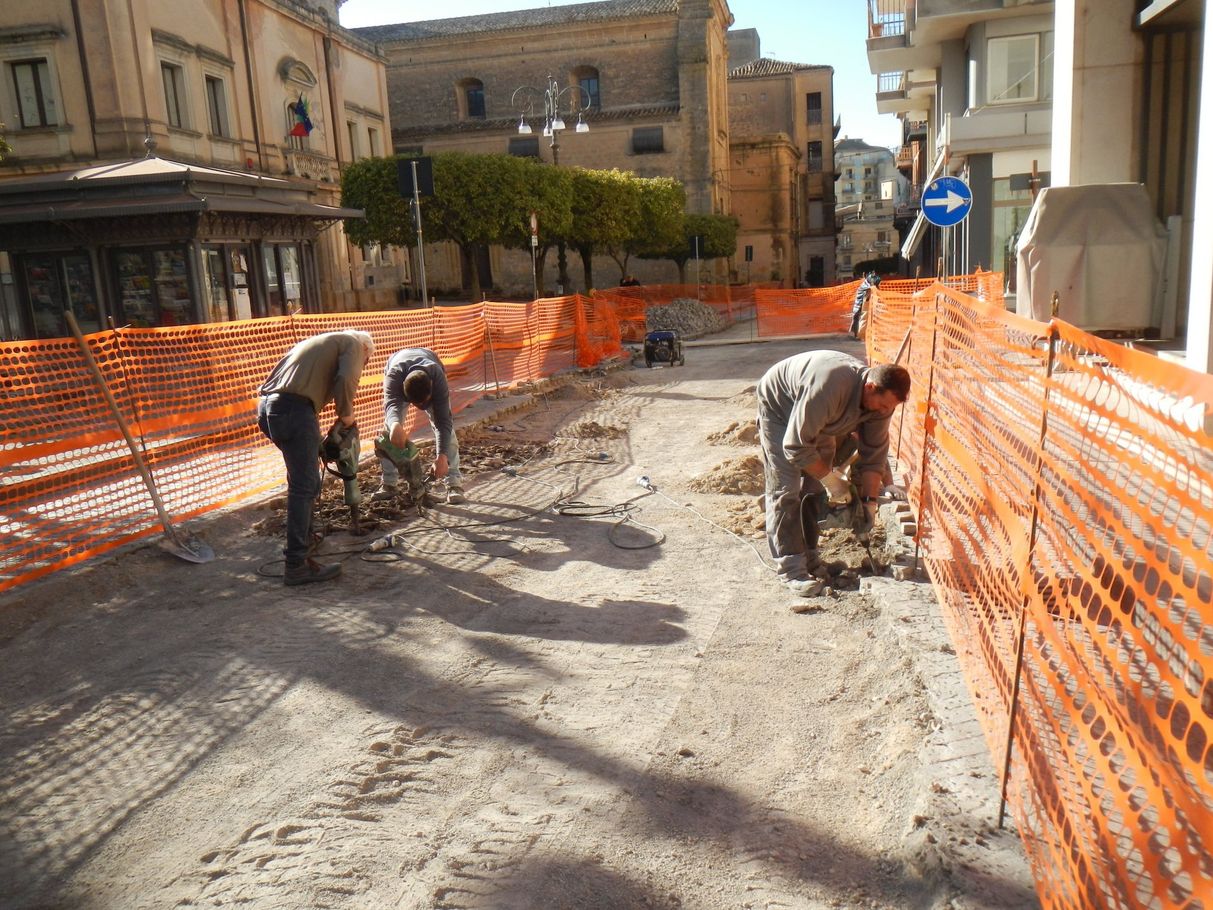 sistemazione strada con san pietrini