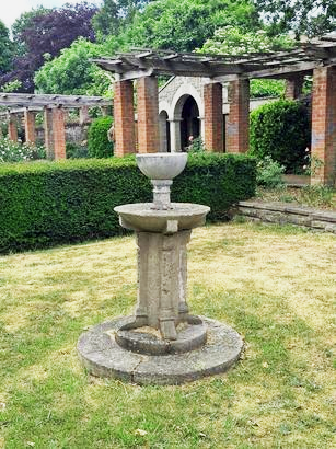 League of Nations Union Birdbath in Remembrance Garden, Broomfield Park