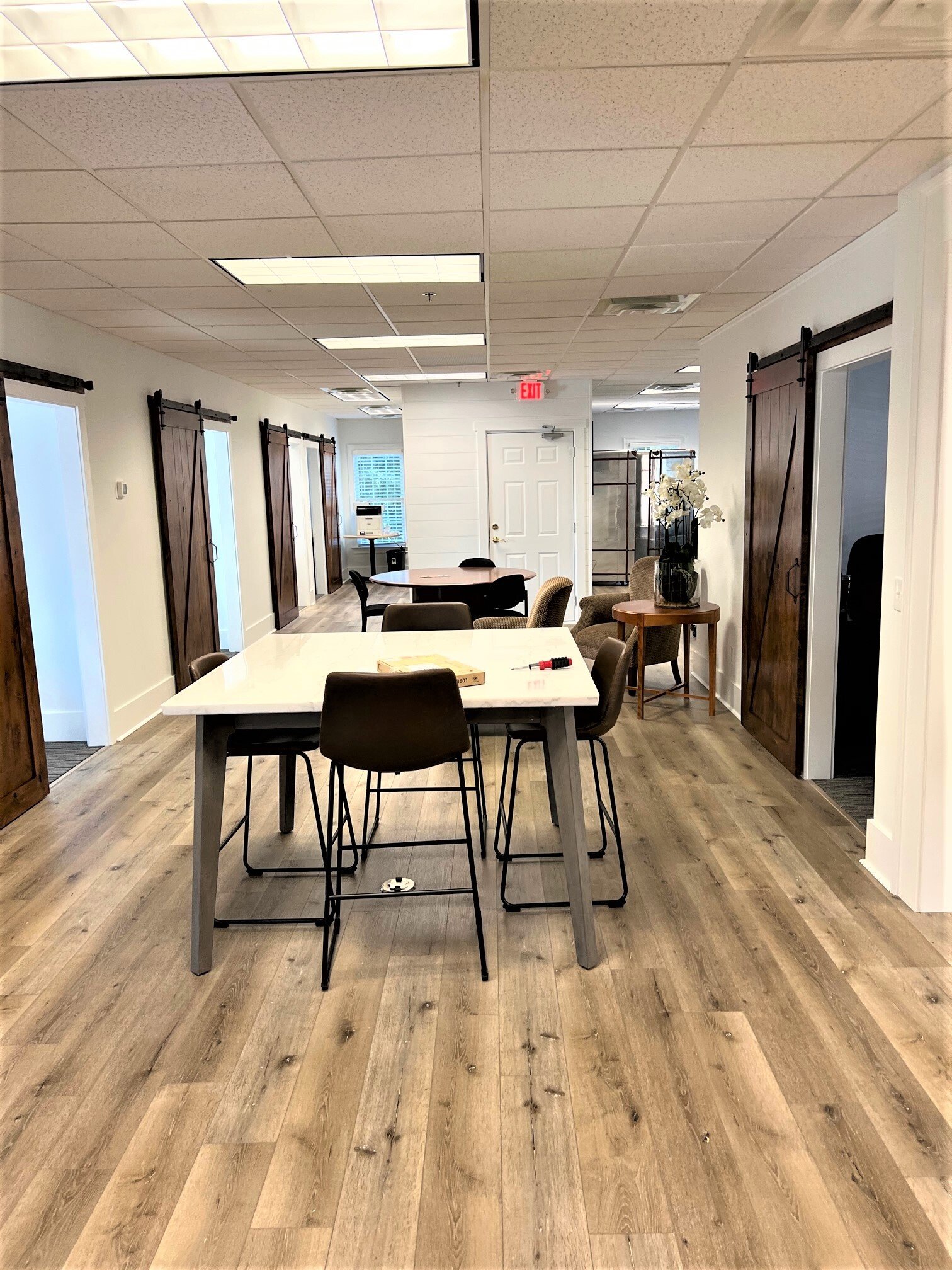 Illustration of Business Office Space Rentals With Services