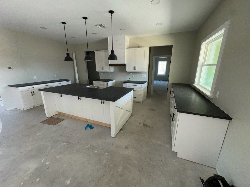 Black kitchen counters
