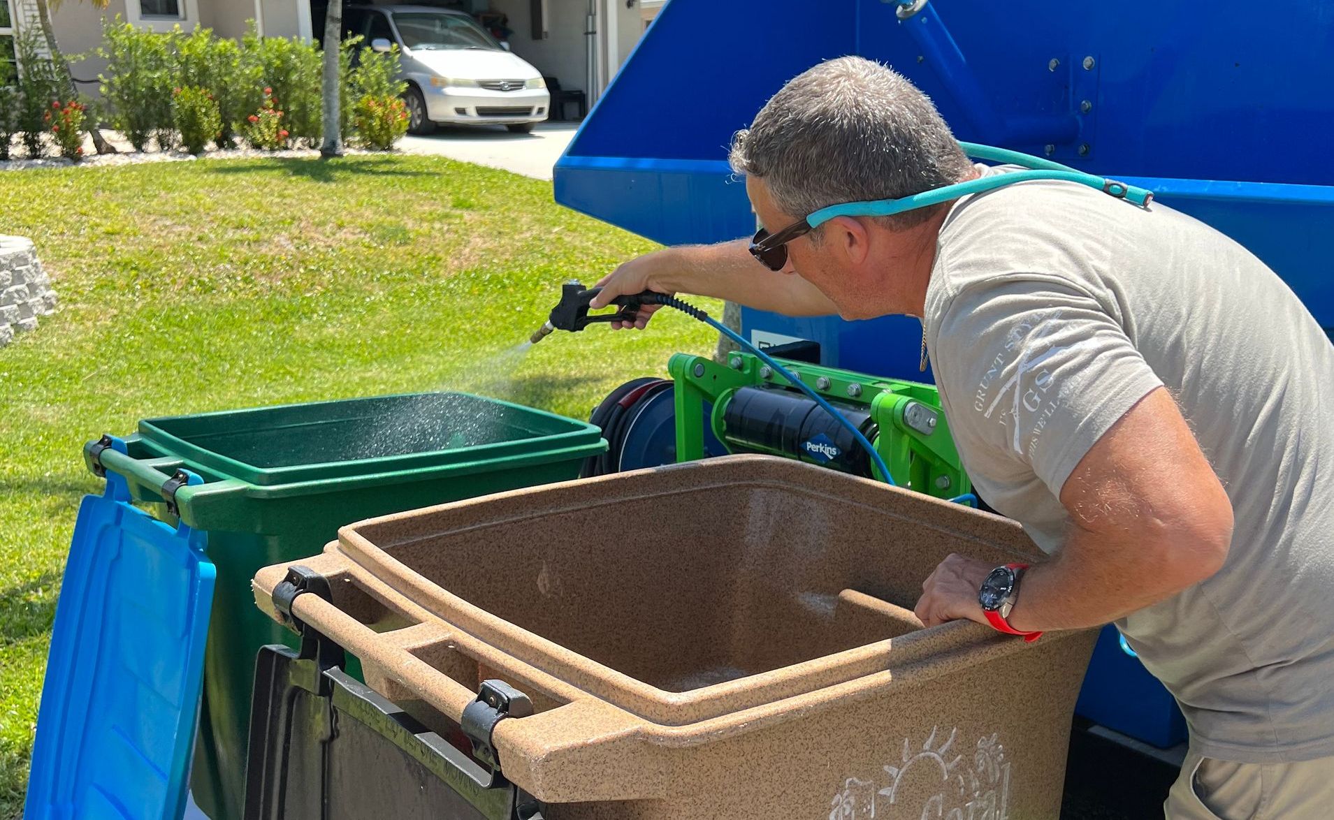 Sparkly Bin - Residential Trash Bin Cleaning