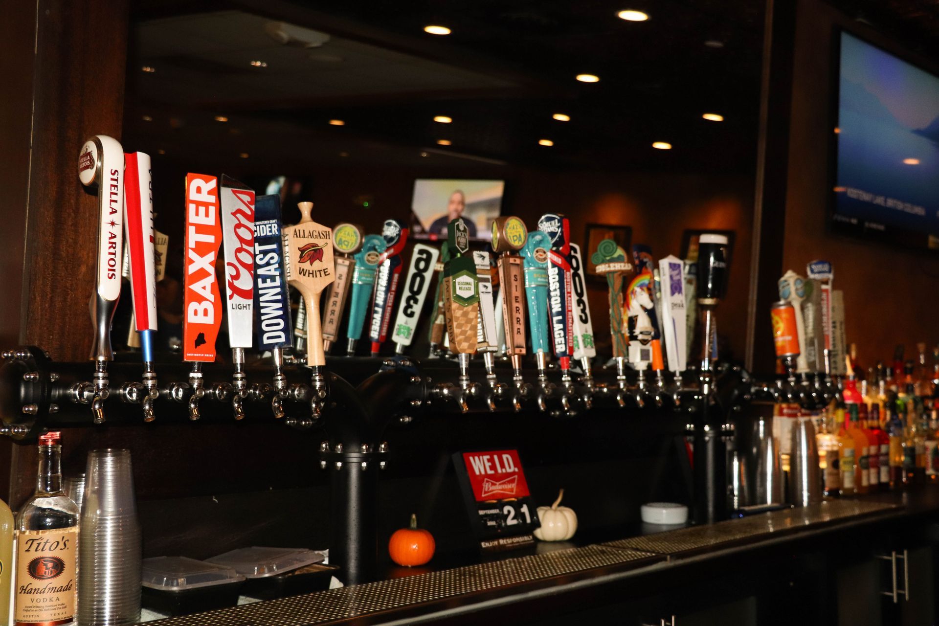 Wide Draft Beer Selection at Local Bar in Epping, NH