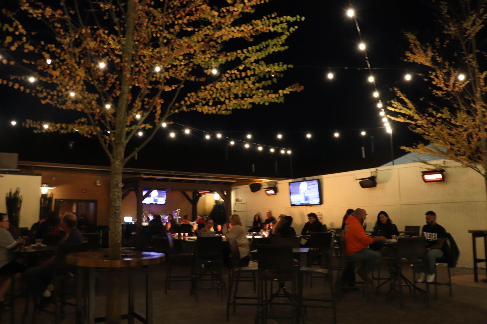 Outdoor Performance Space and Bar at Telly's Restaurant & Pizzeria