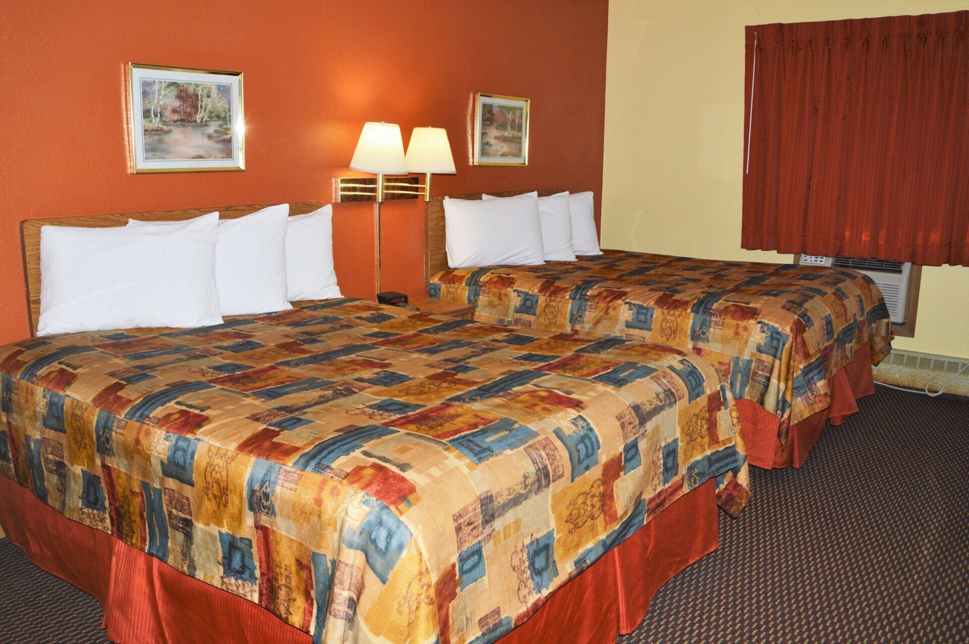 2 Queen Bedroom