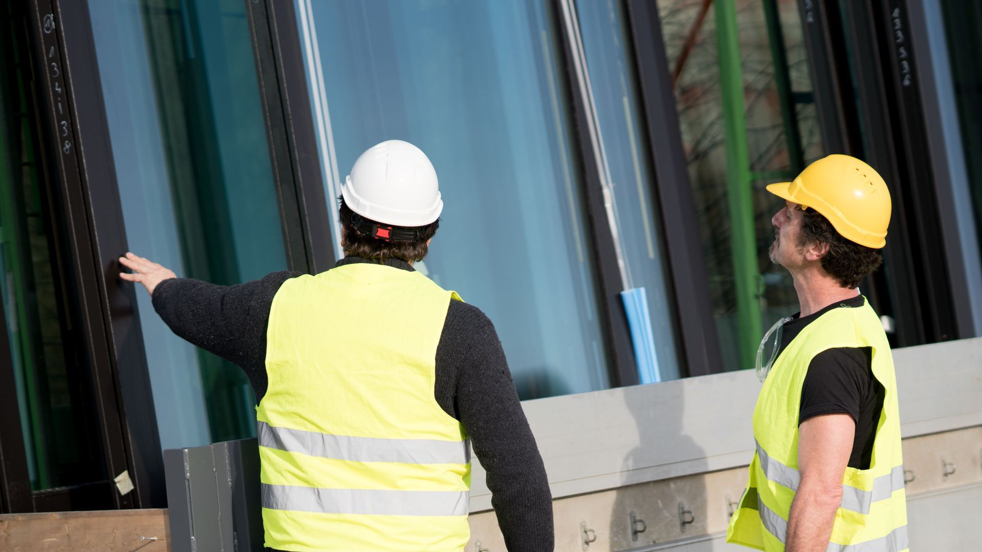 Even the highest quality glass can break. Find out how to protect it on construction sites 