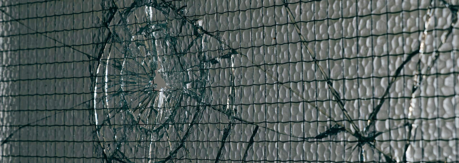 Picture of mesh glass. 