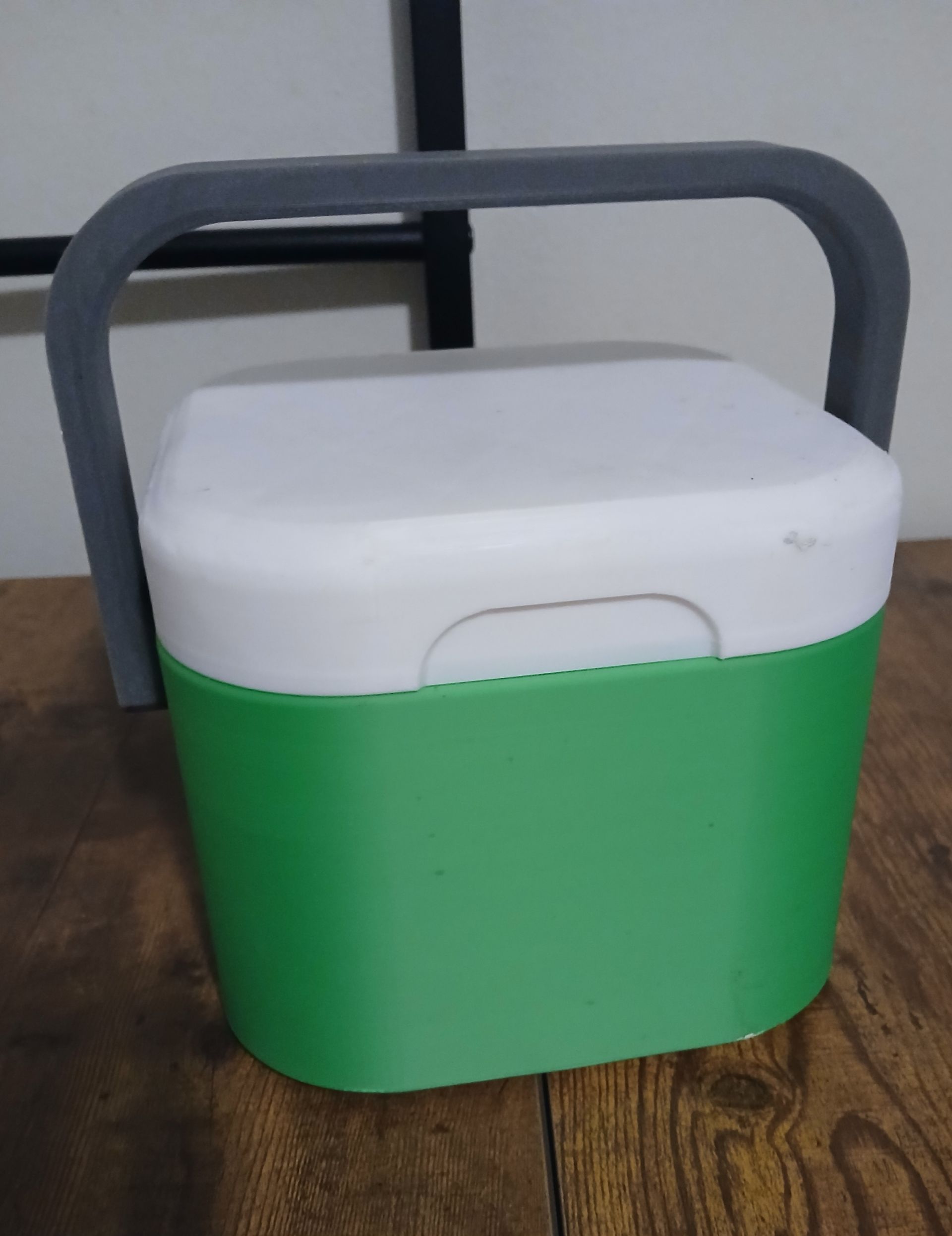 Retro mini cooler
