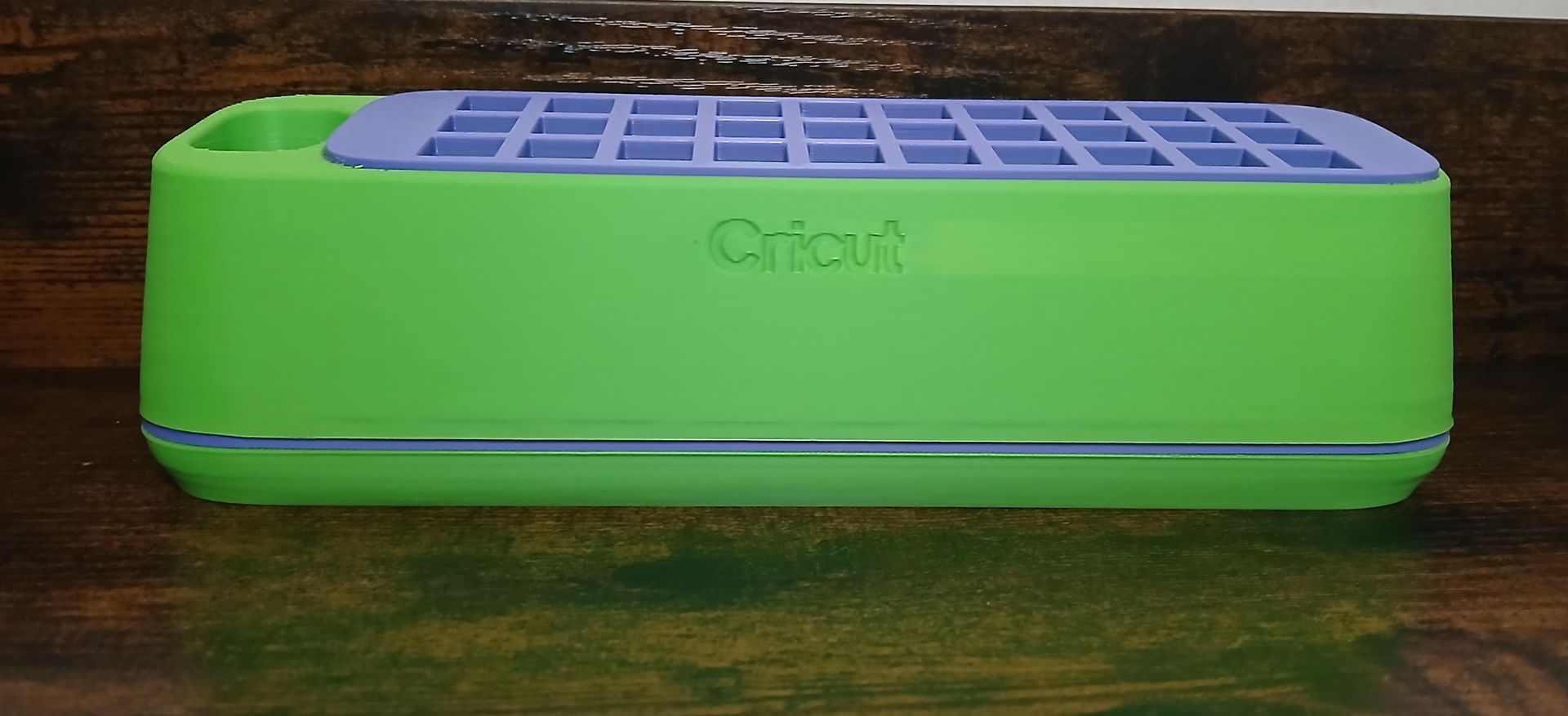 Cirtcut pen holder