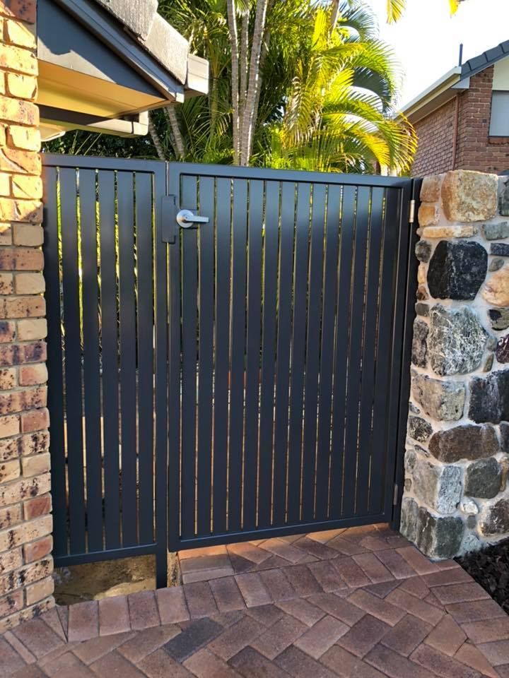 A Black Gate — Sunshine Gates in Kunda Park, QLD