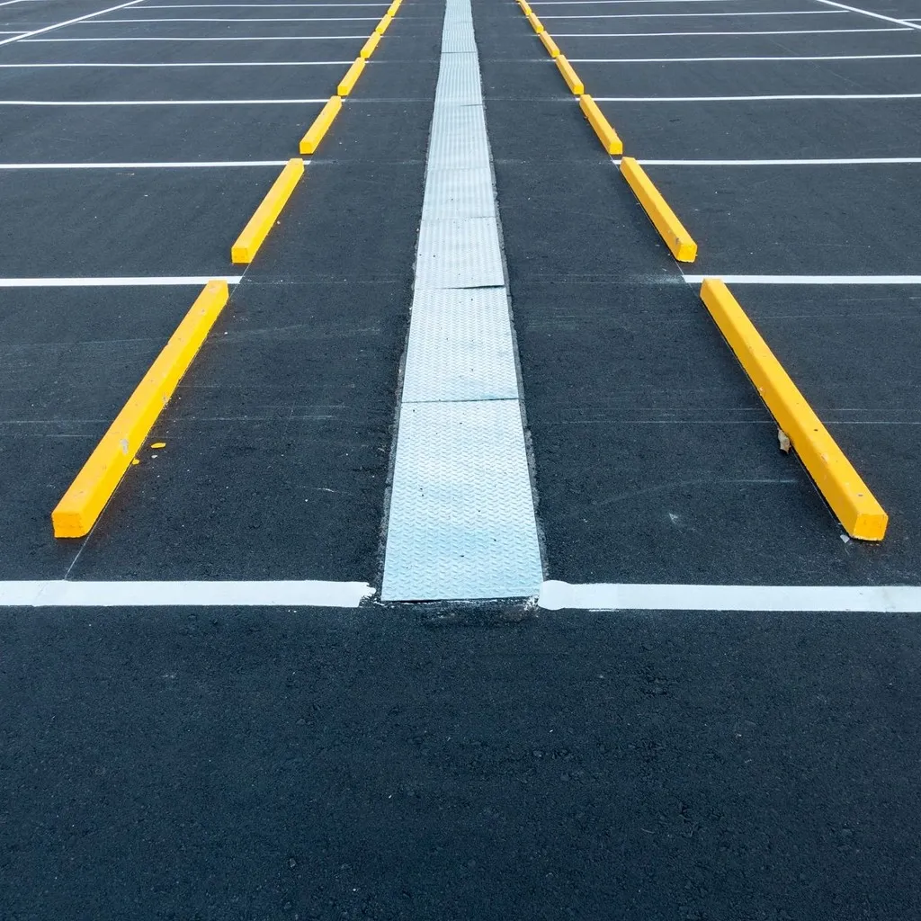 Asphalt paving company, parking lot, image for Tri State Paving, asphalt contractor, NJ.