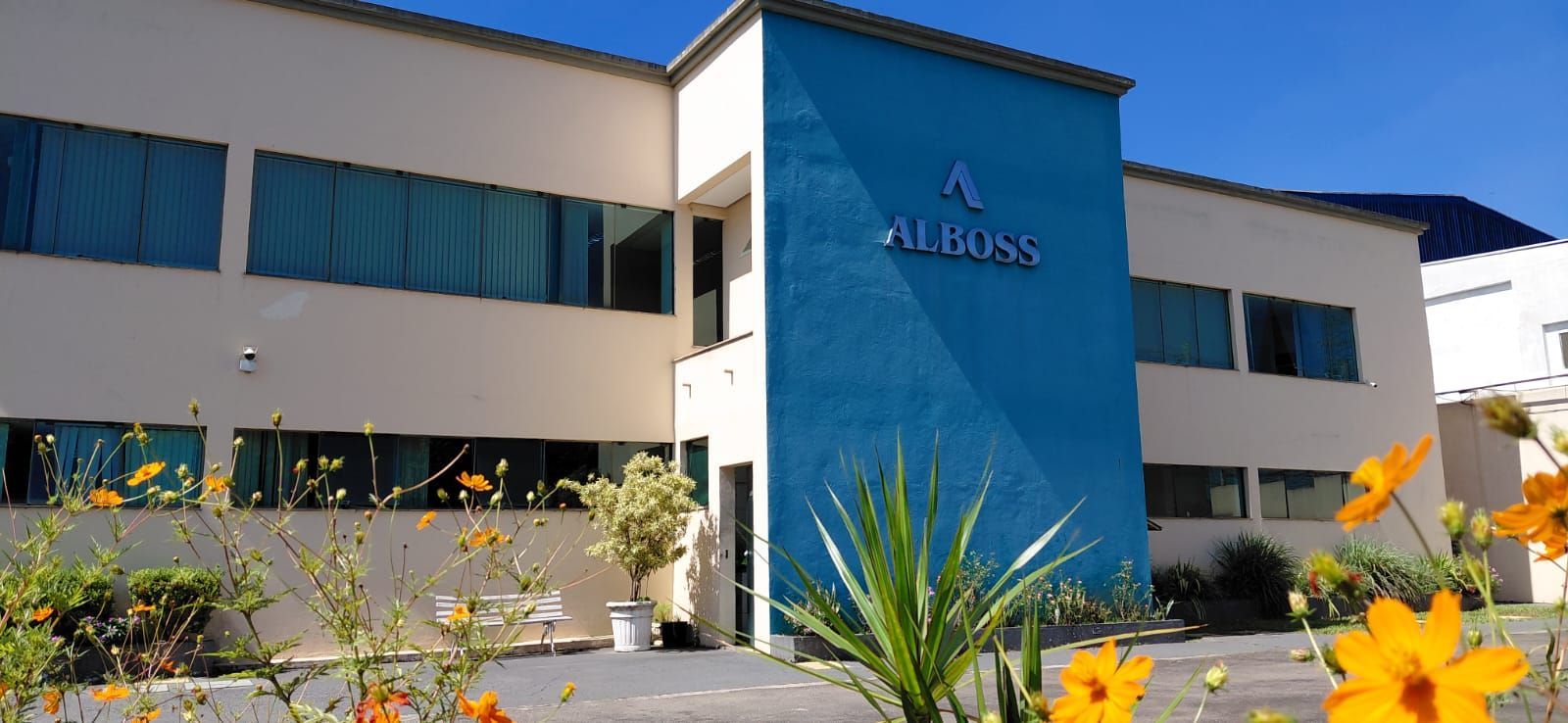 Fachada-alboss