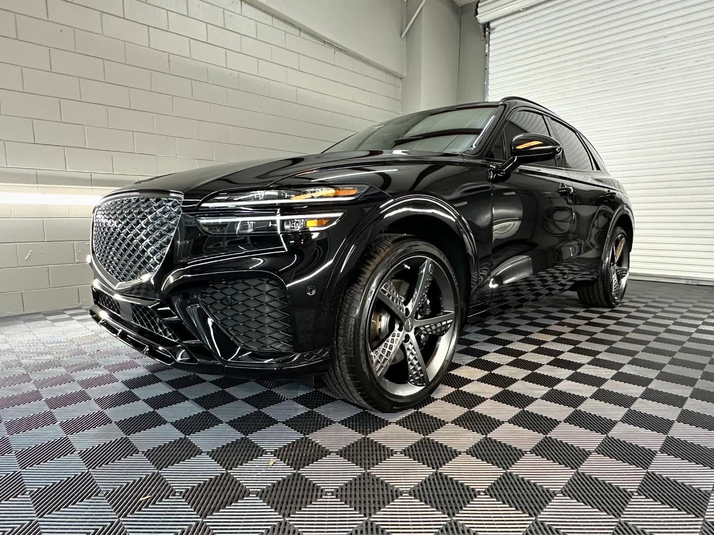 2025 Genesis GV70