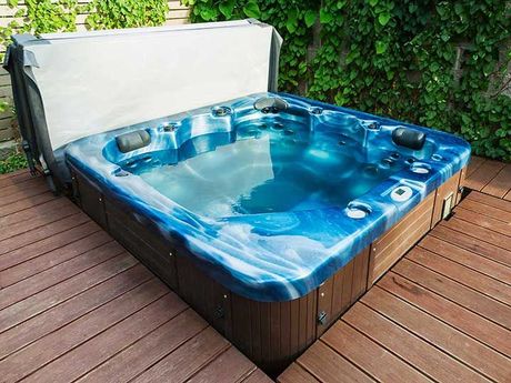 swimming pool services 
