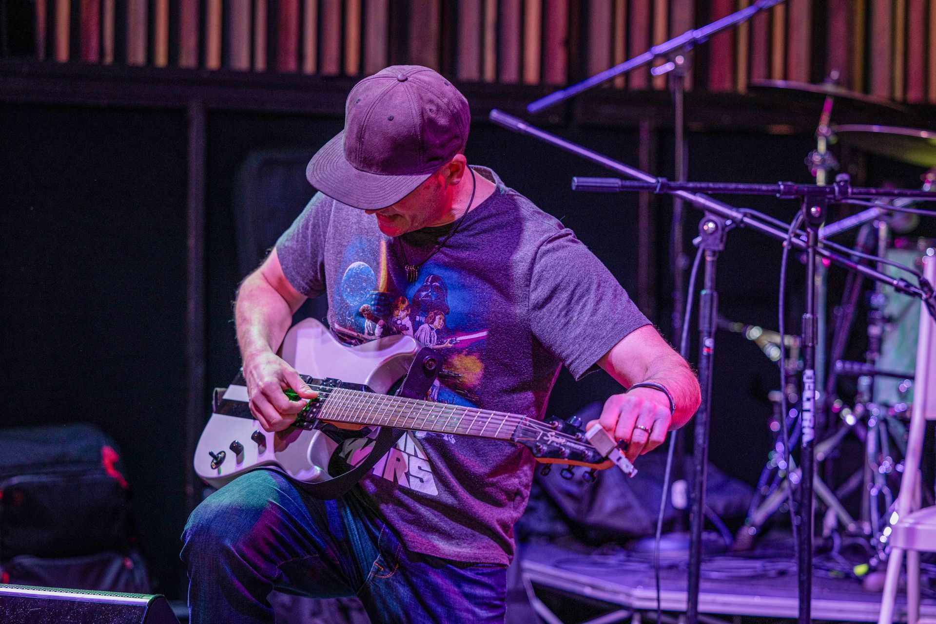 Marc Tuning Guitar