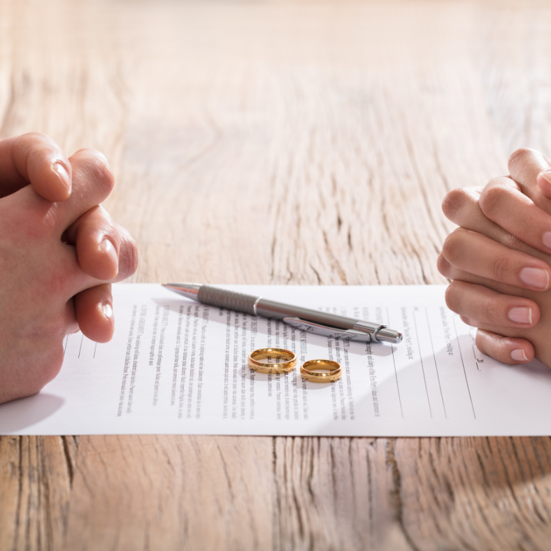 We Buy Homes Due to Divorce