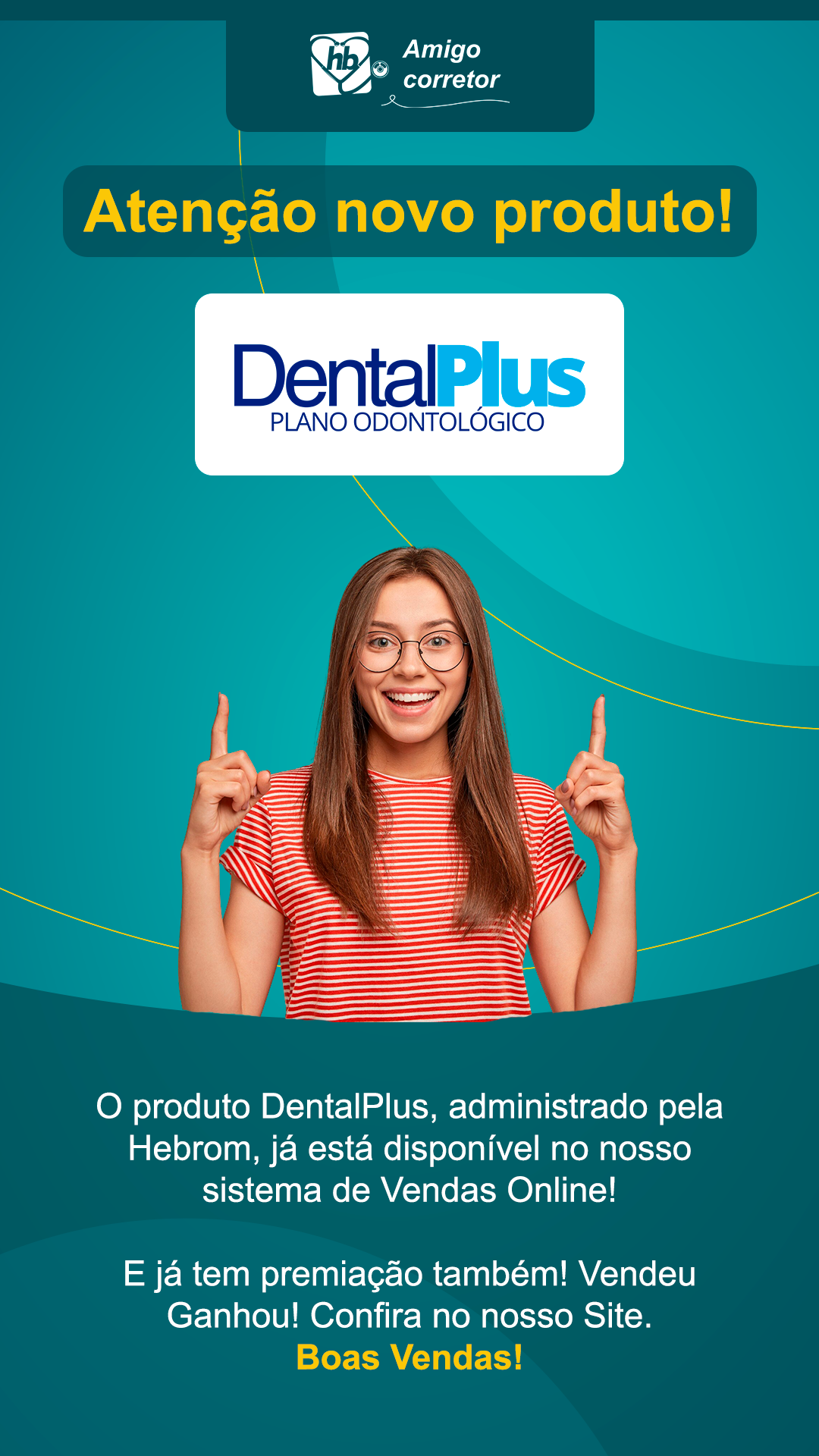 garota de oculos e blusa listrada vermelha com os dedos apontando para cima feliz