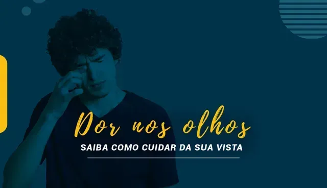Um homem enxuga os olhos com um fundo azul e as palavras 
