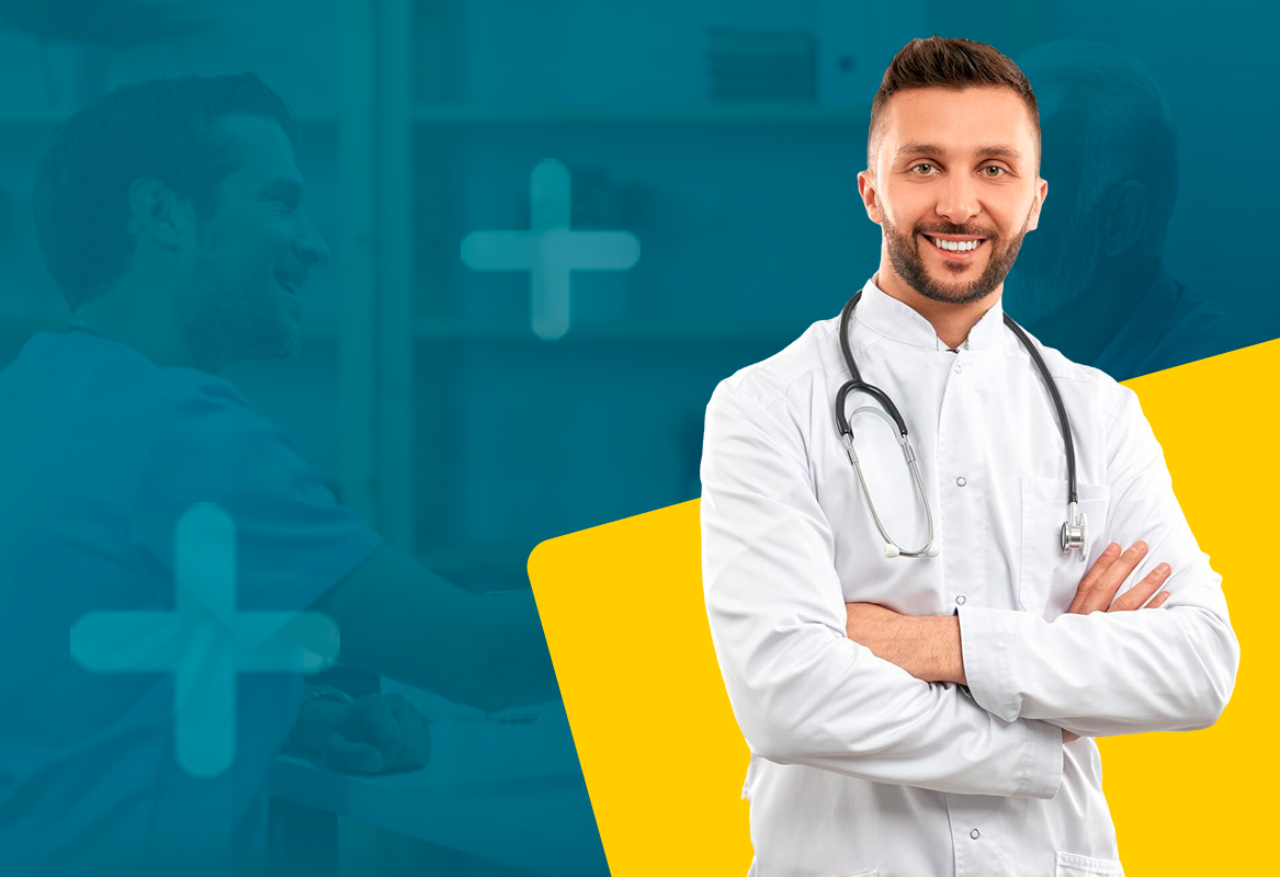 Medico com estetoscópio e jaleco sorrindo com os braços cruzados