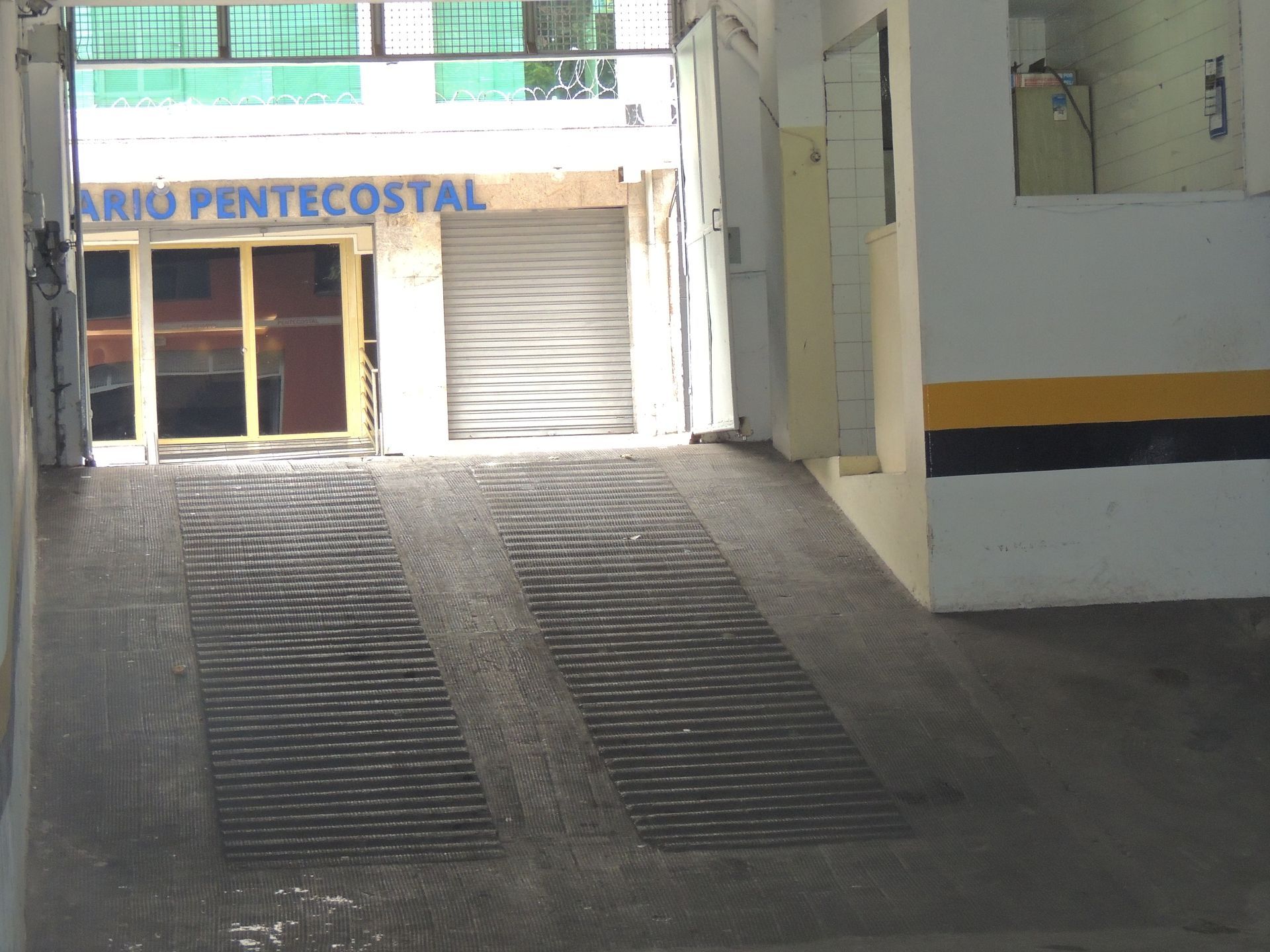 ESTACIONAMENTO PAGO