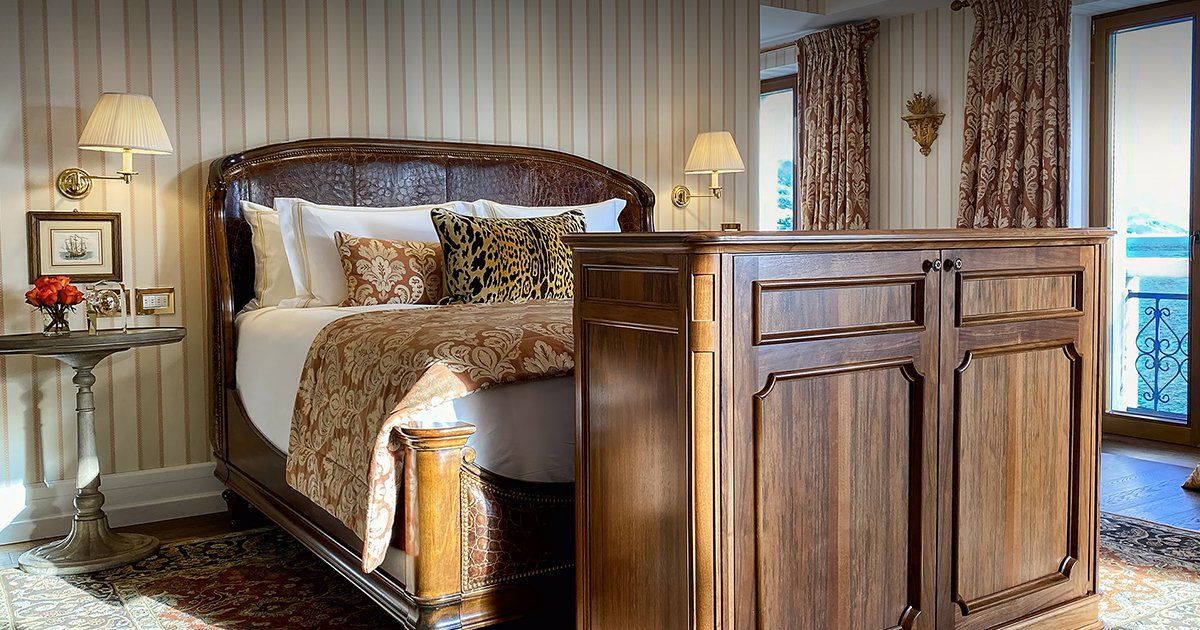 Villa Korta Katarina Suite 101:
Natural Tones,
Elevated Perspective