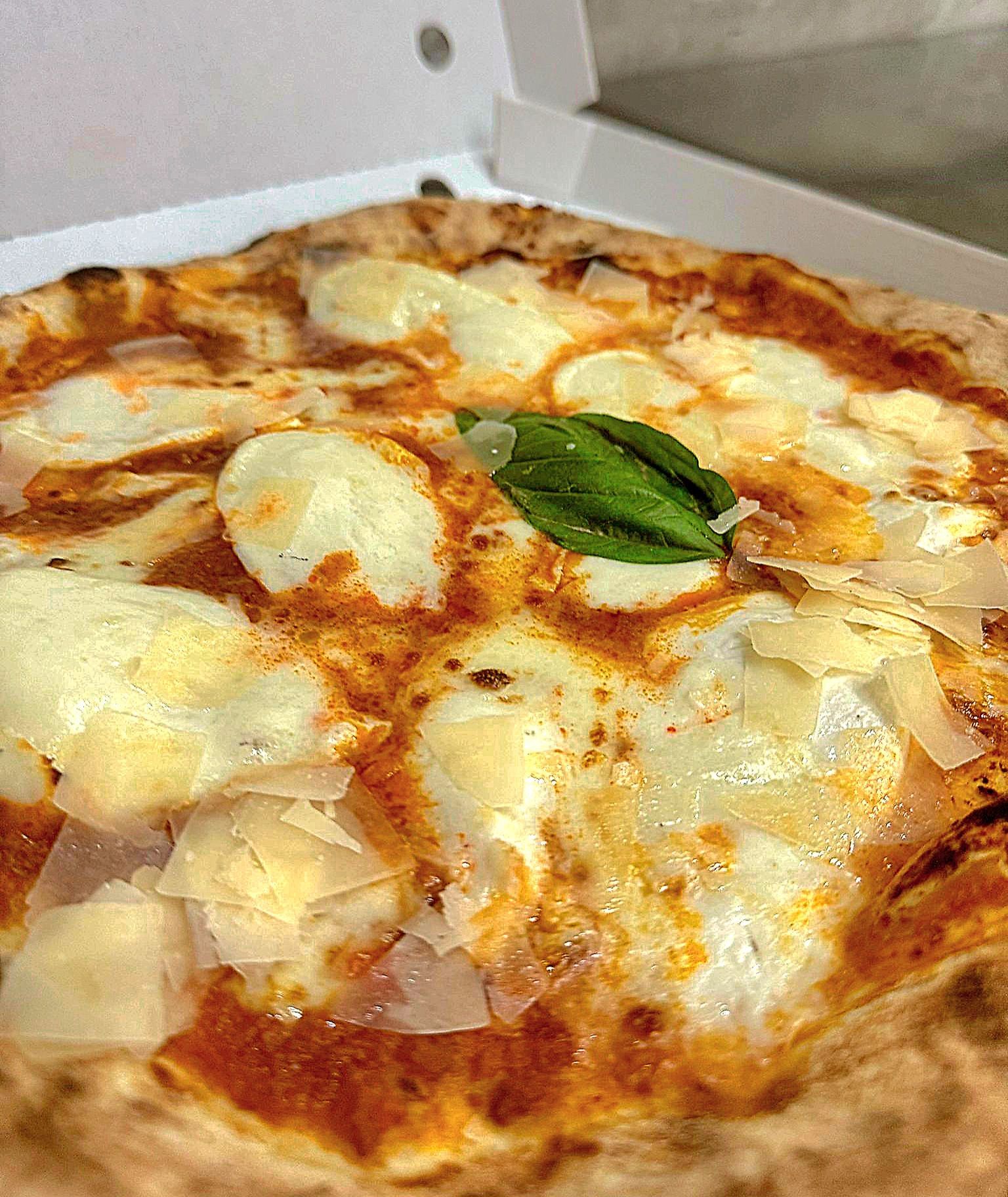 Friends pizzeria d'asporto 5