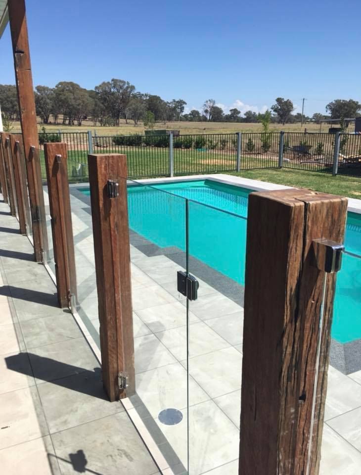pool builder Mudgee
