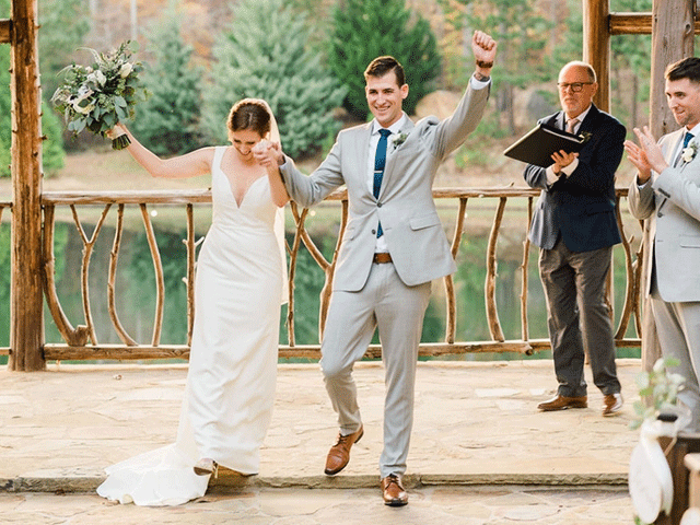 Wedding officiant Andy Uhlig leading an intimate outdoor ceremony in Savannah, GA