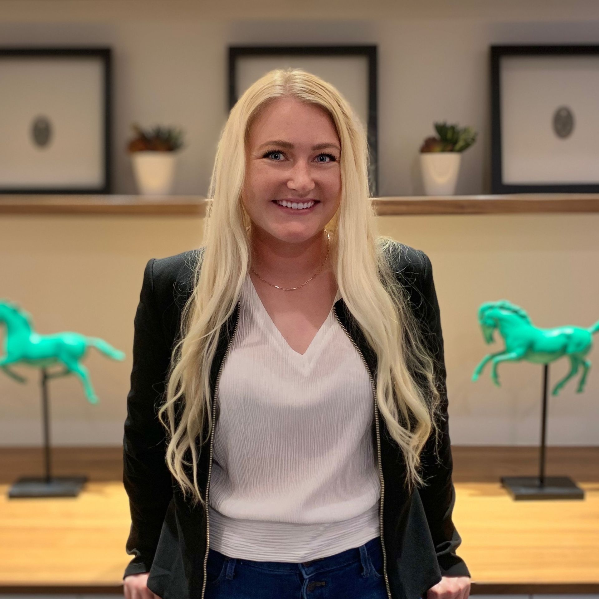Internet consultant laura munsch