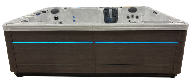 Harmonic H2810L Hot Tub