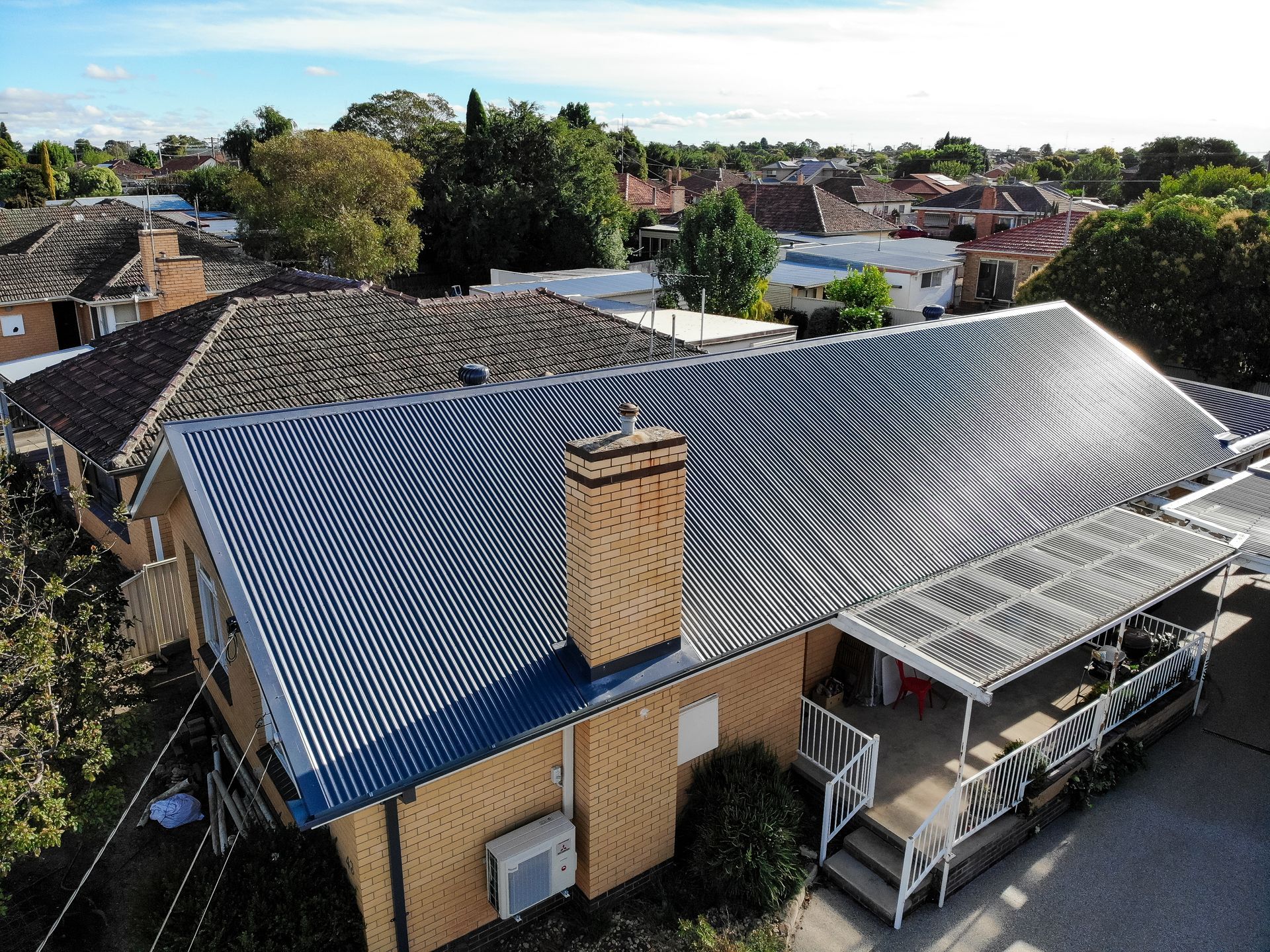 After, new Colorbond® metal roof installed on the same home, Bendigo VIC.