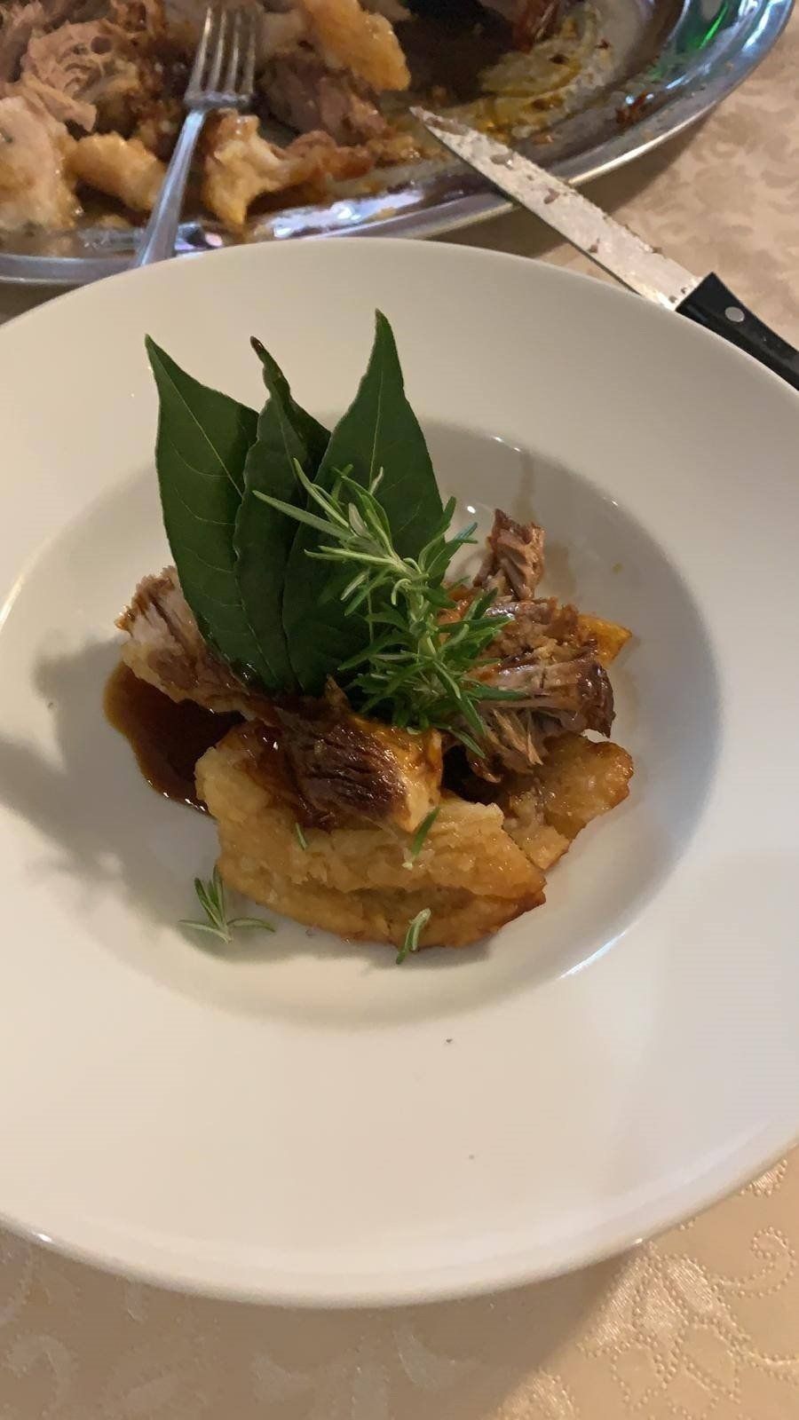 Stinco di maiale con salsa al mandarino